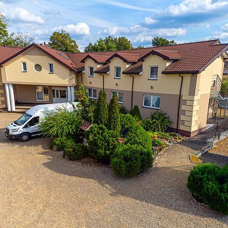 Motel "Plomyk" Kunowice Luaran gambar